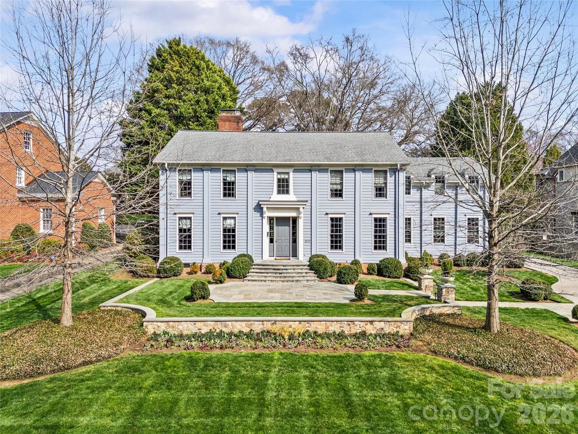 3815 Foxcroft Rd., Charlotte, NC 28211