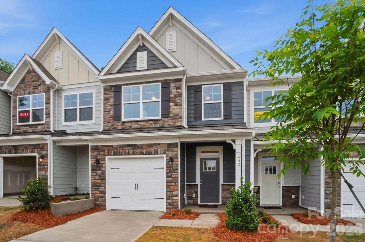 4321 Black Ct., Harrisburg, NC 28075