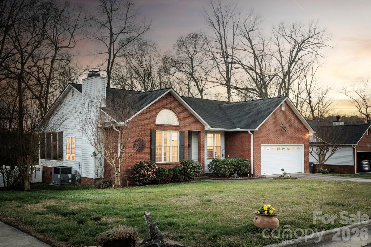 620 Marigold Dr., Kannapolis, NC 28083