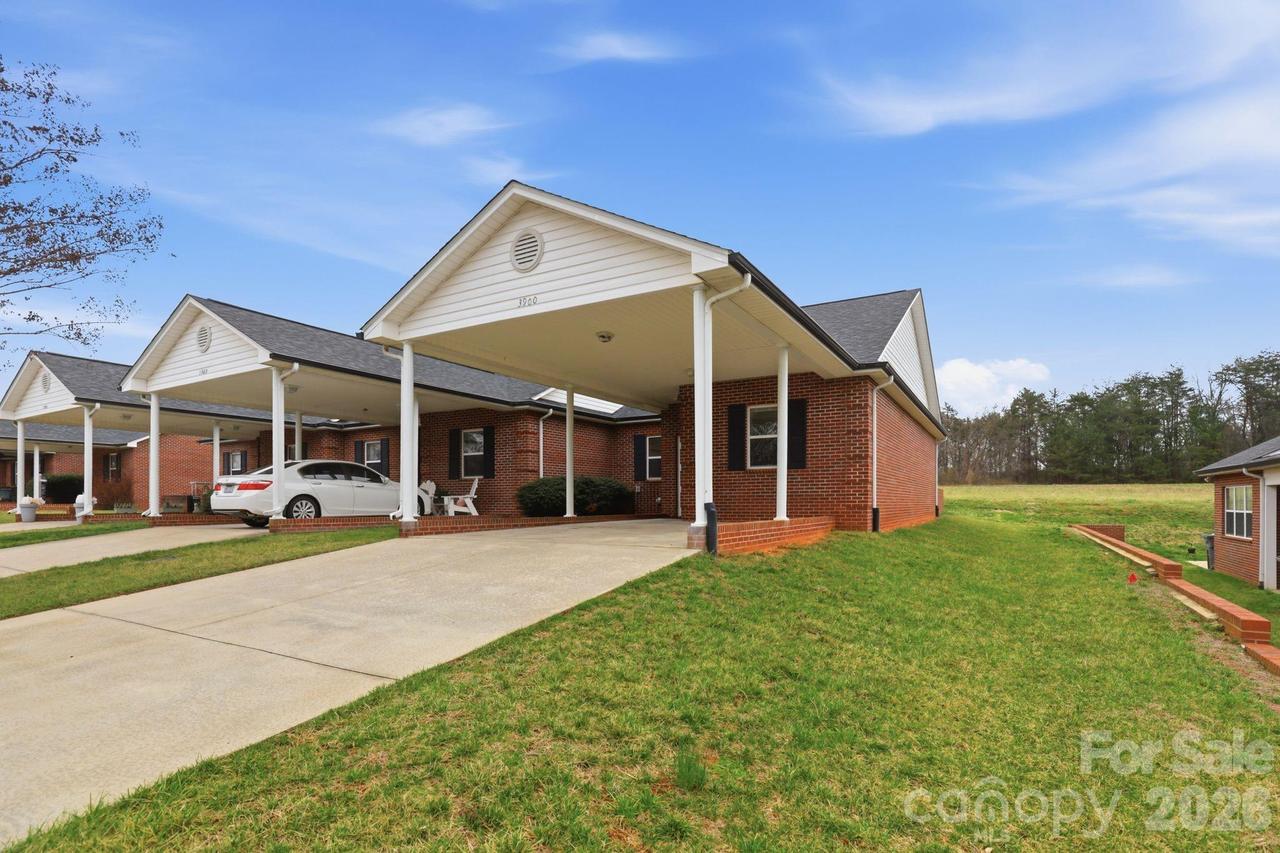 3900 Azalea Tr., Denver, NC 28037