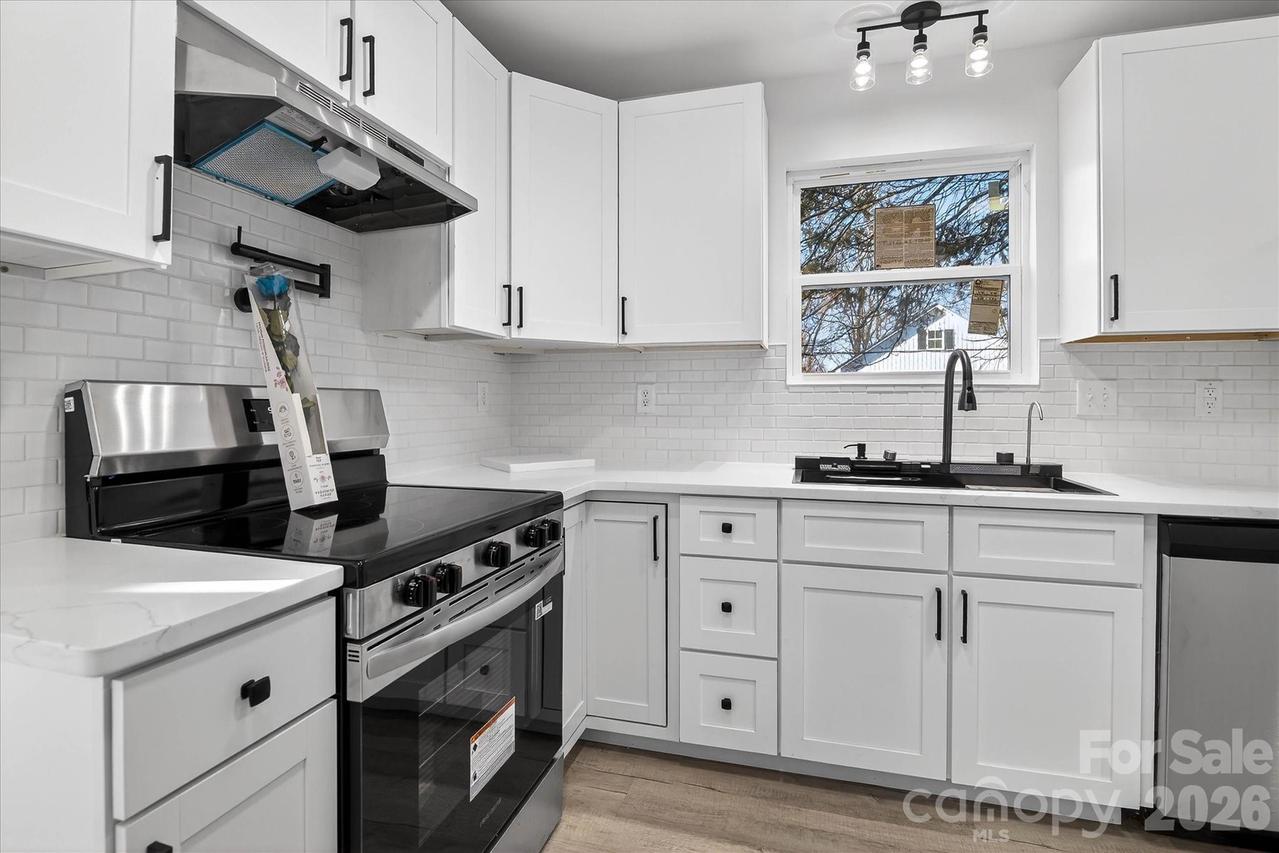 817 Mable Ave., Kannapolis, NC 28083