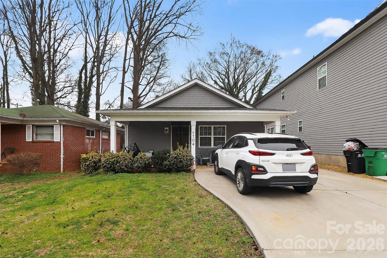 1704 Taylor Ave., Charlotte, NC 28216