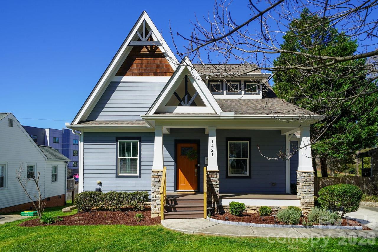 1421 Lyon Ct., Charlotte, NC 28205