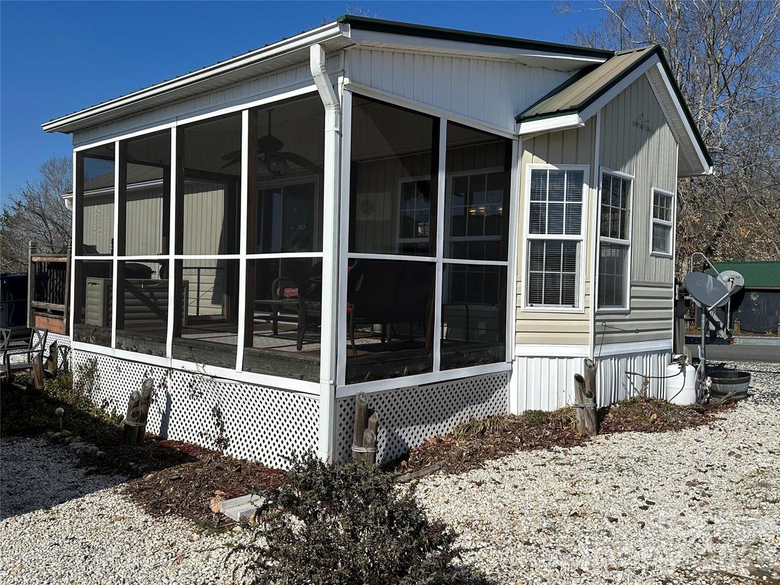 171 Grand View Dr., New London, NC 28127