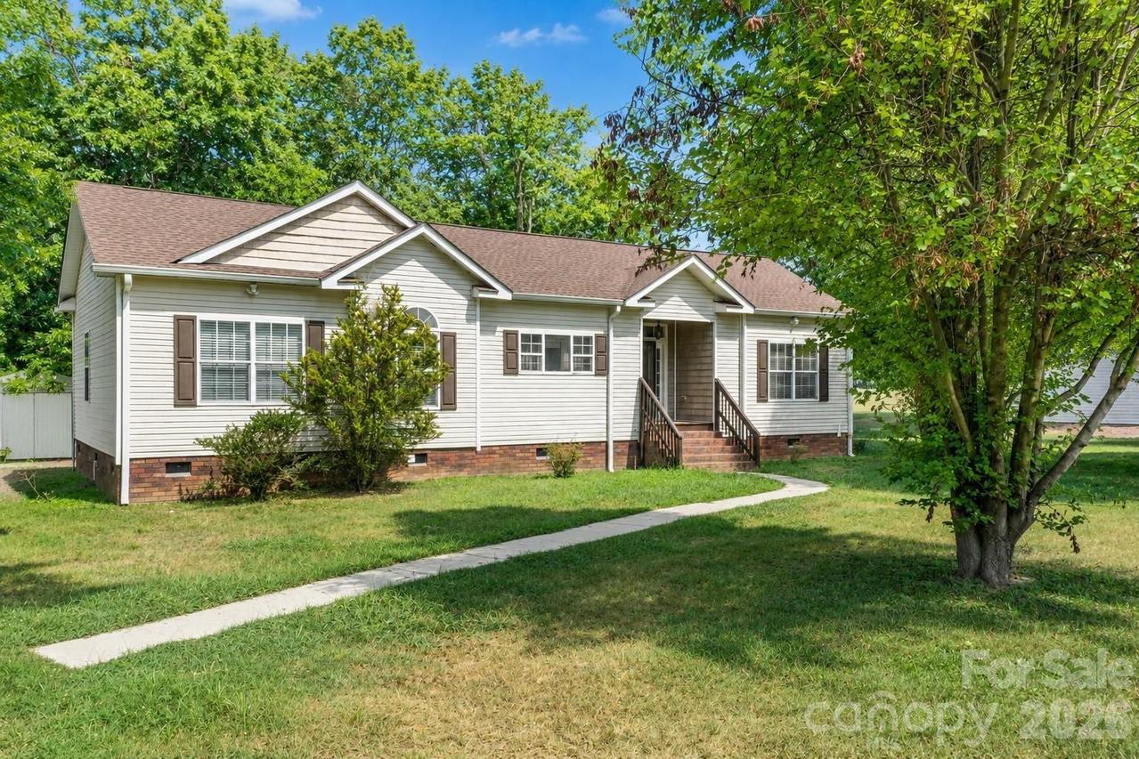 3951 Springs Rd., Conover, NC 28613