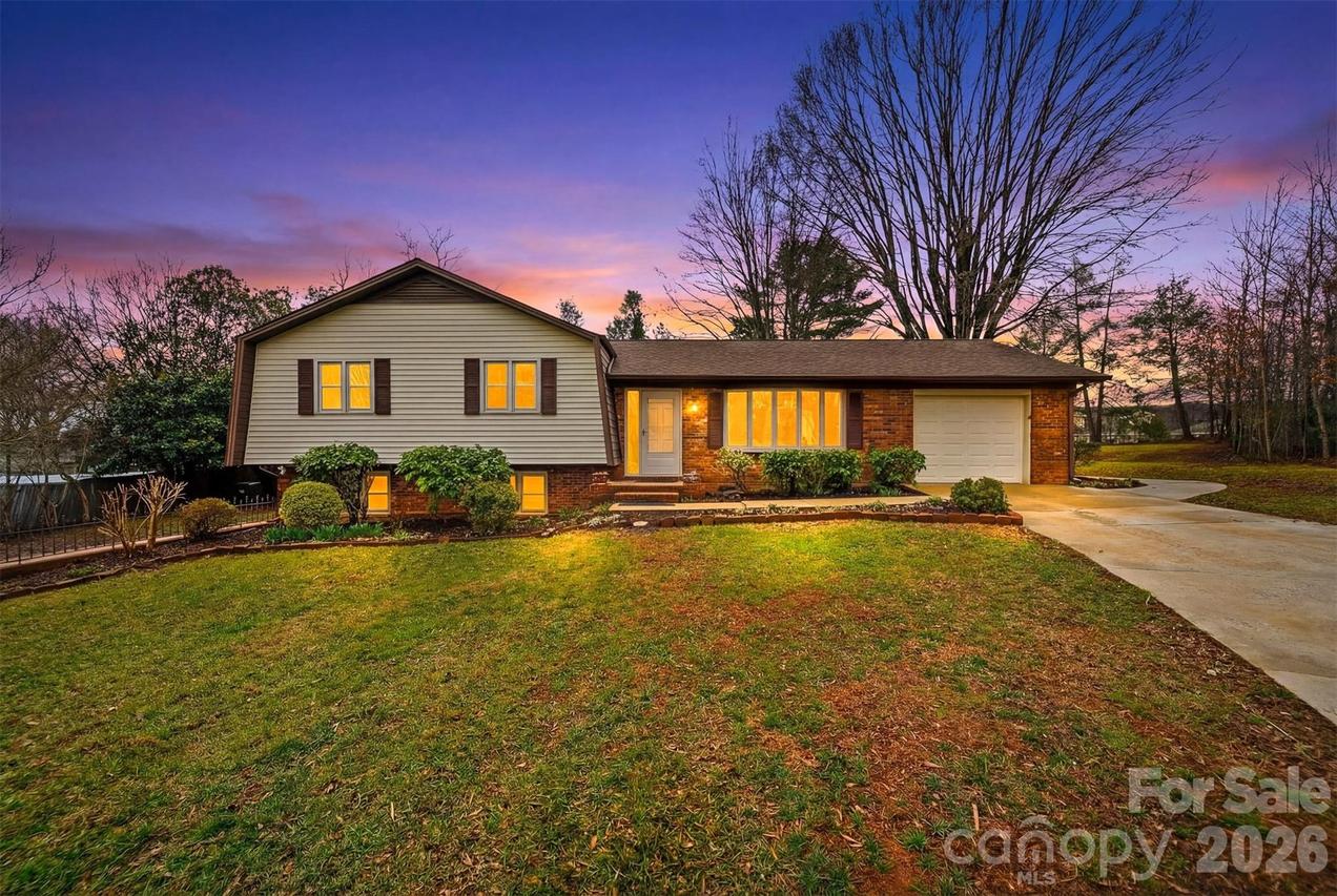 4776 Kennedy St., Hickory, NC 28602