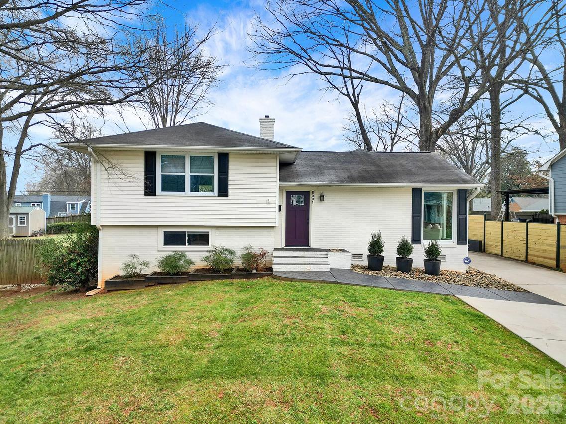 5001 White Oak Rd., Charlotte, NC 28210