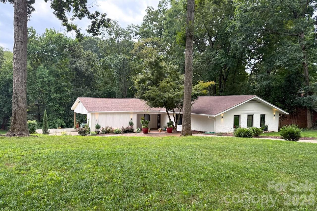 301 Whitestone Rd., Charlotte, NC 28270