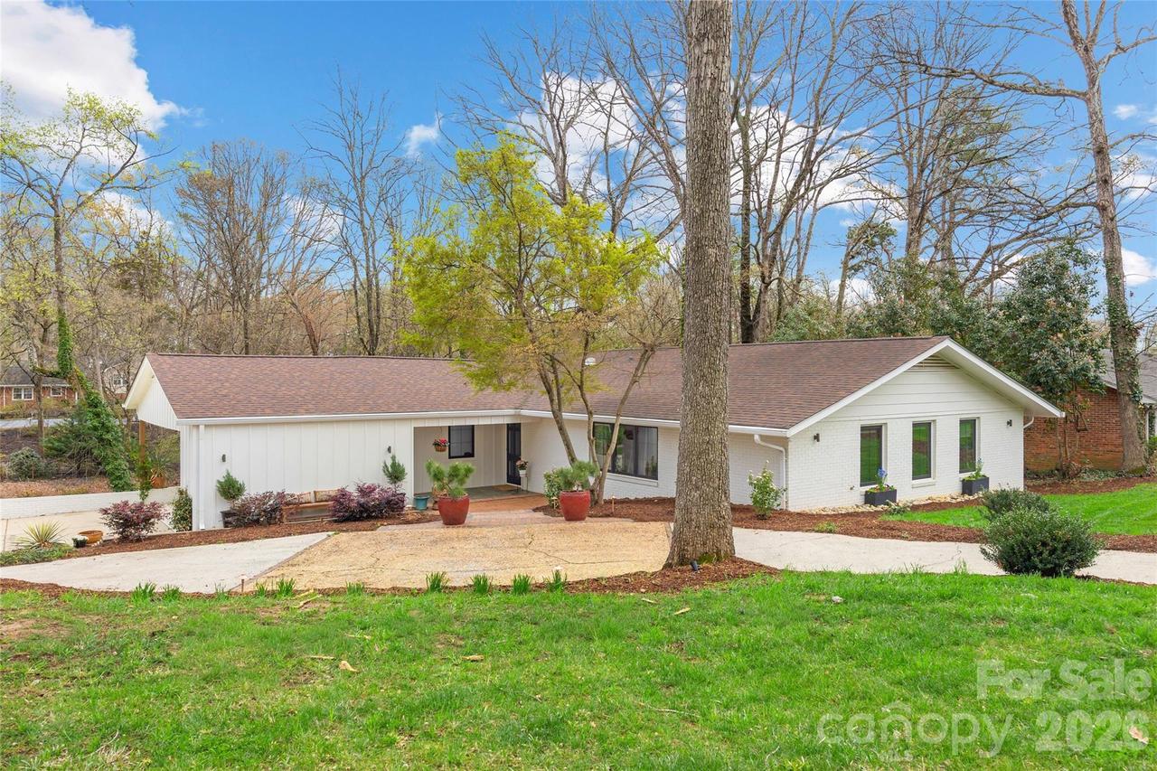 301 Whitestone Rd., Charlotte, NC 28270