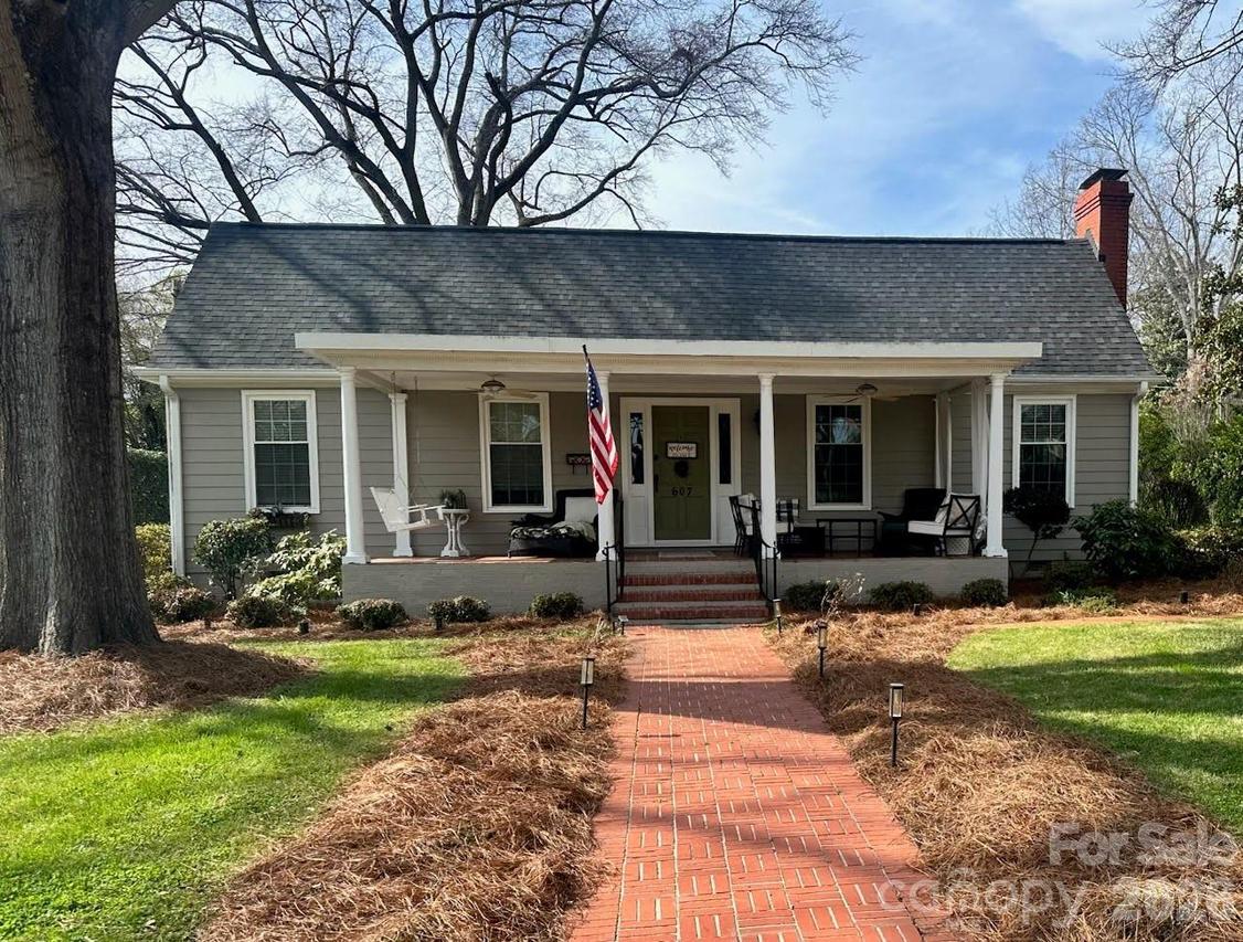 607 S York St., Gastonia, NC 28052