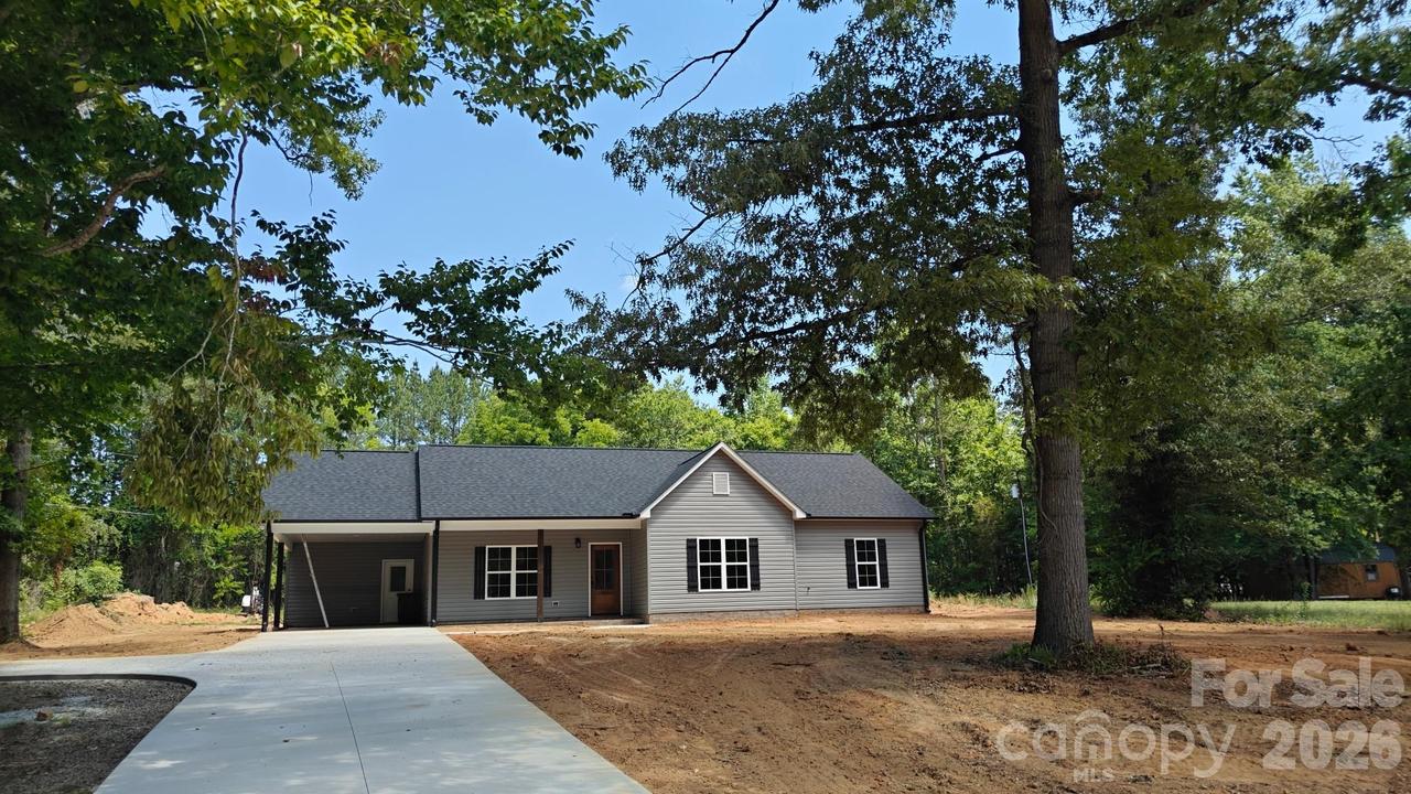 455 Newport Dr., Salisbury, NC 28144