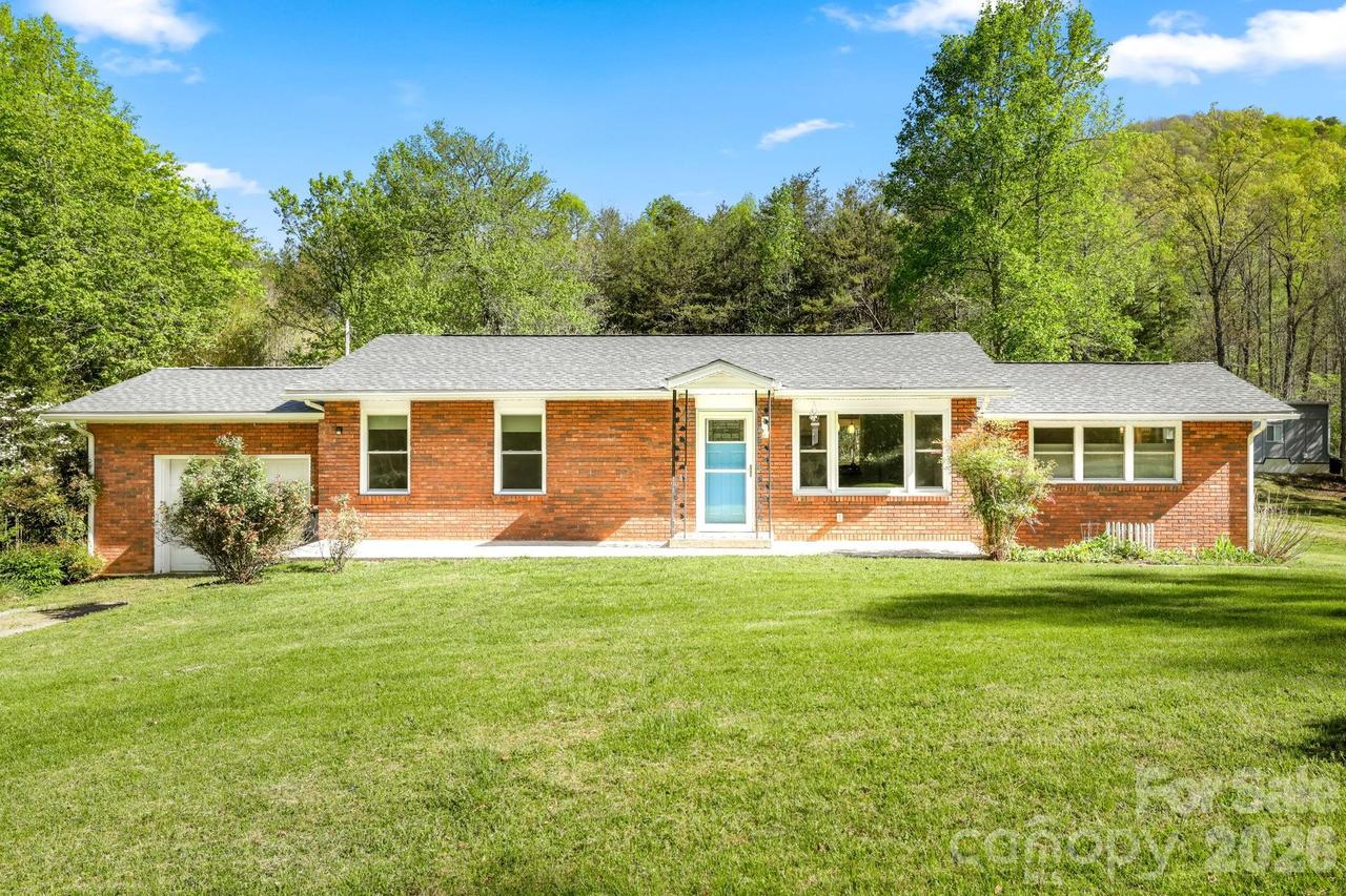154 Cactus Ln., Franklin, NC 28734