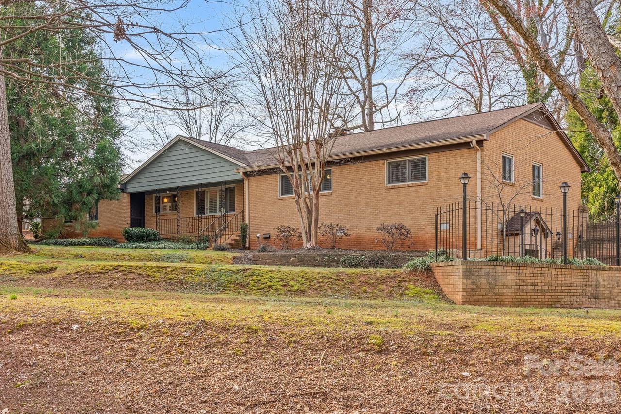 5351 Murrayhill Rd., Charlotte, NC 28210