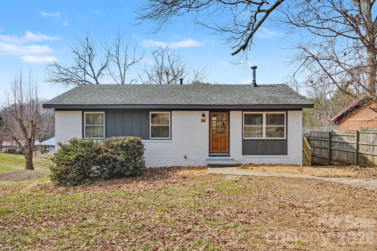 40 Evelake Dr., Asheville, NC 28806