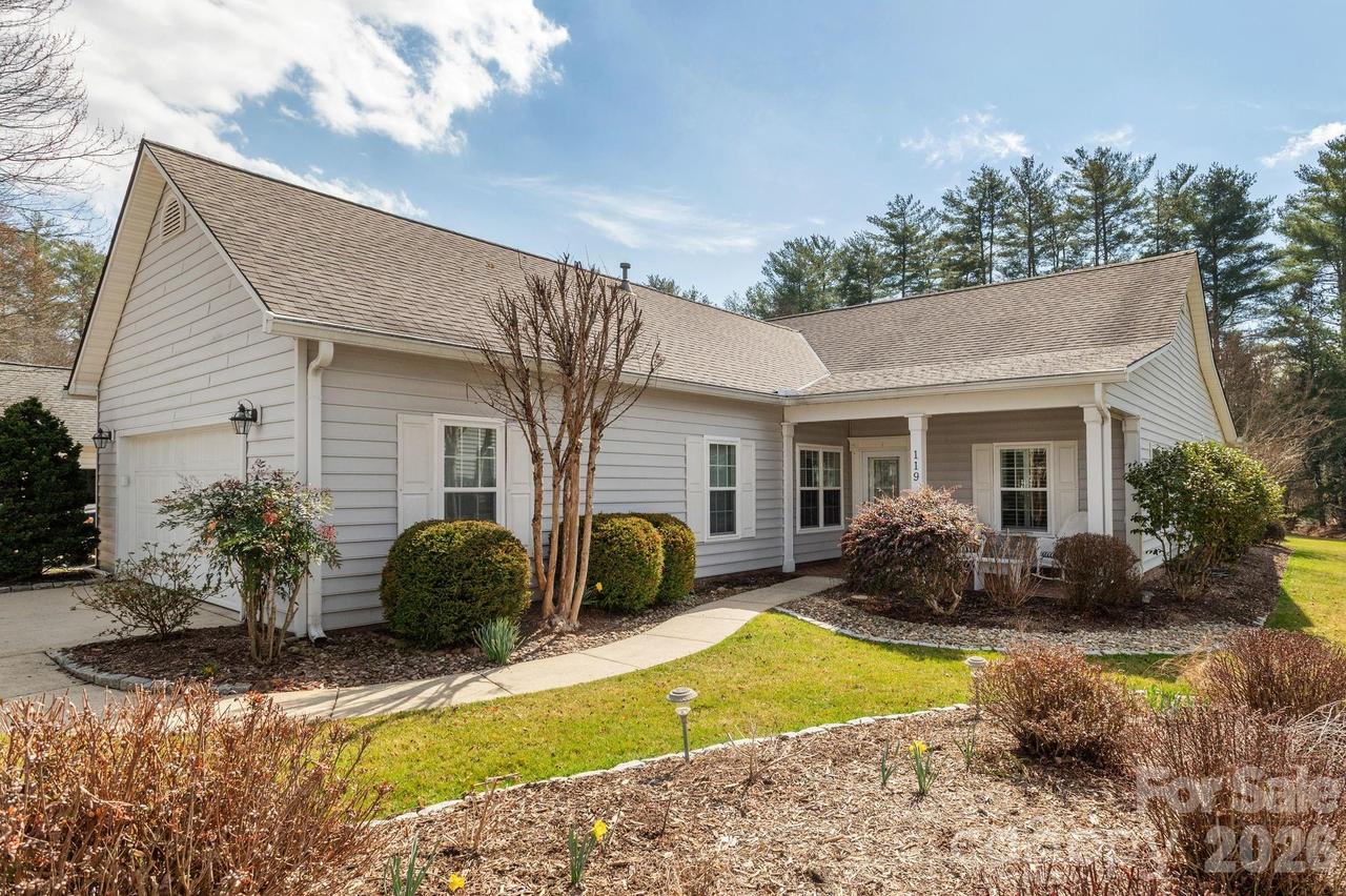 119 Cambridge Dr., Brevard, NC 28712