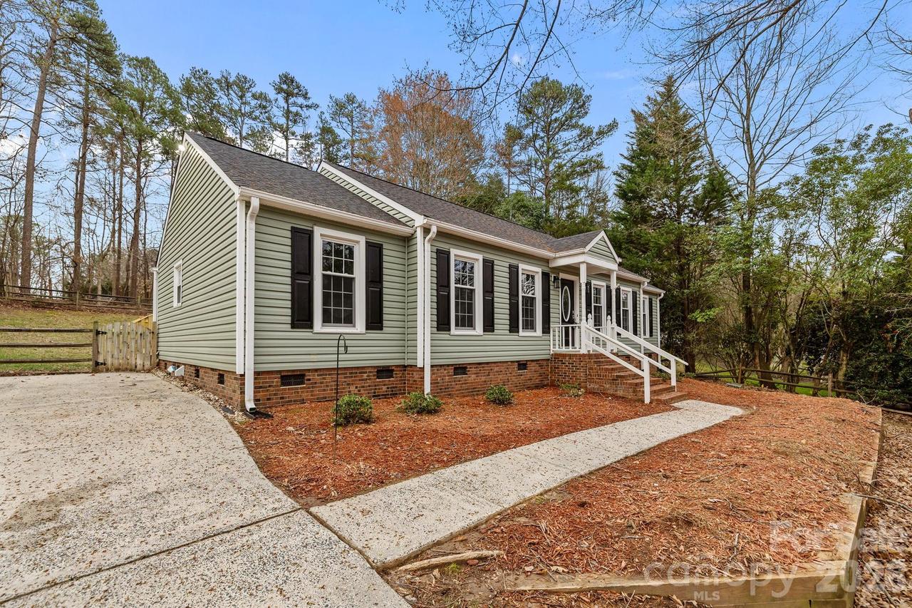 1111 Somersby Ln., Matthews, NC 28105