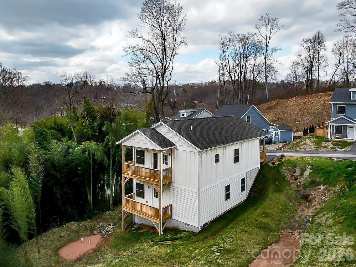 115 Northbend Dr., Asheville, NC 28804