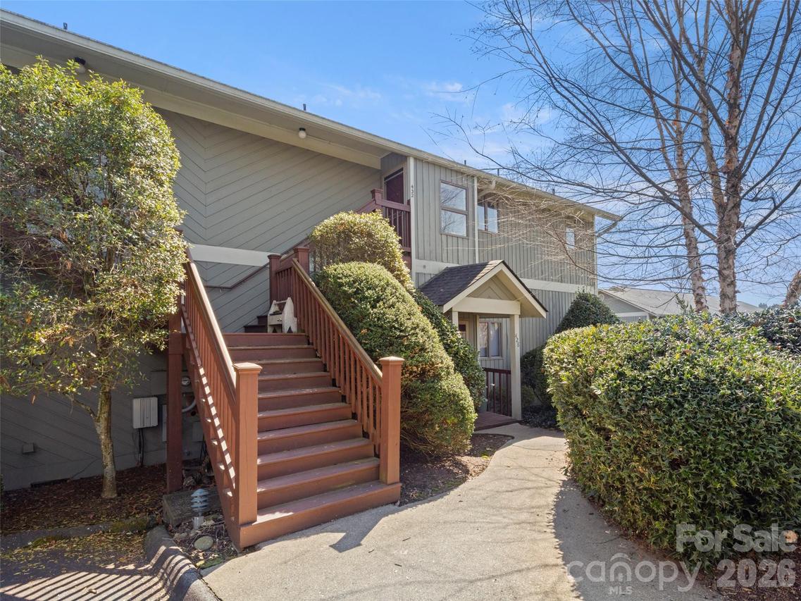 432 Windswept Dr., Asheville, NC 28801