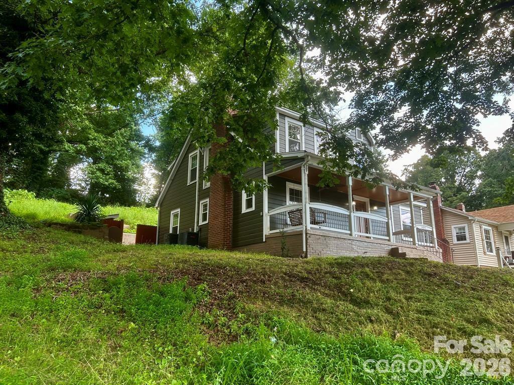 404 Huffman St., Morganton, NC 28655