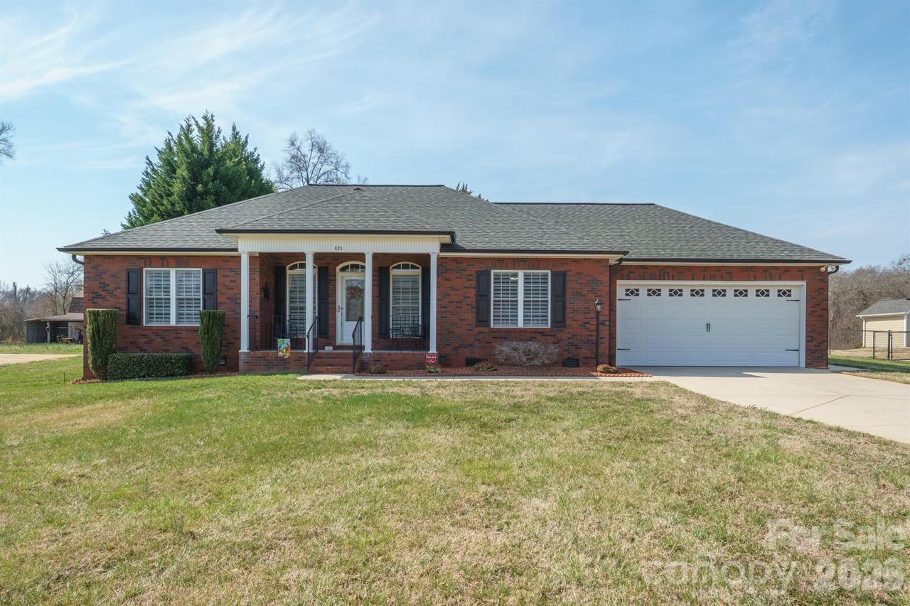 835 Sagefield Ct., Lincolnton, NC 28092