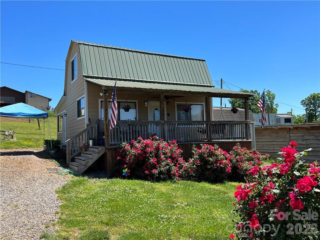 105 Filly Tr., Love Valley, NC 28625