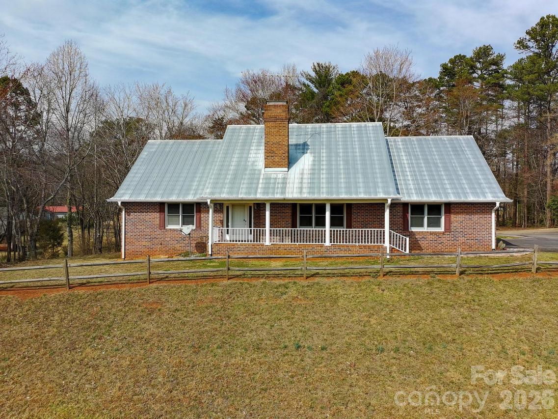 120 Skyline Dr., Elkin, NC 28621