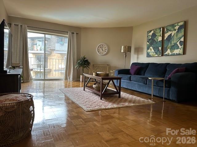 1323 Queens Rd. #313, Charlotte, NC 28207