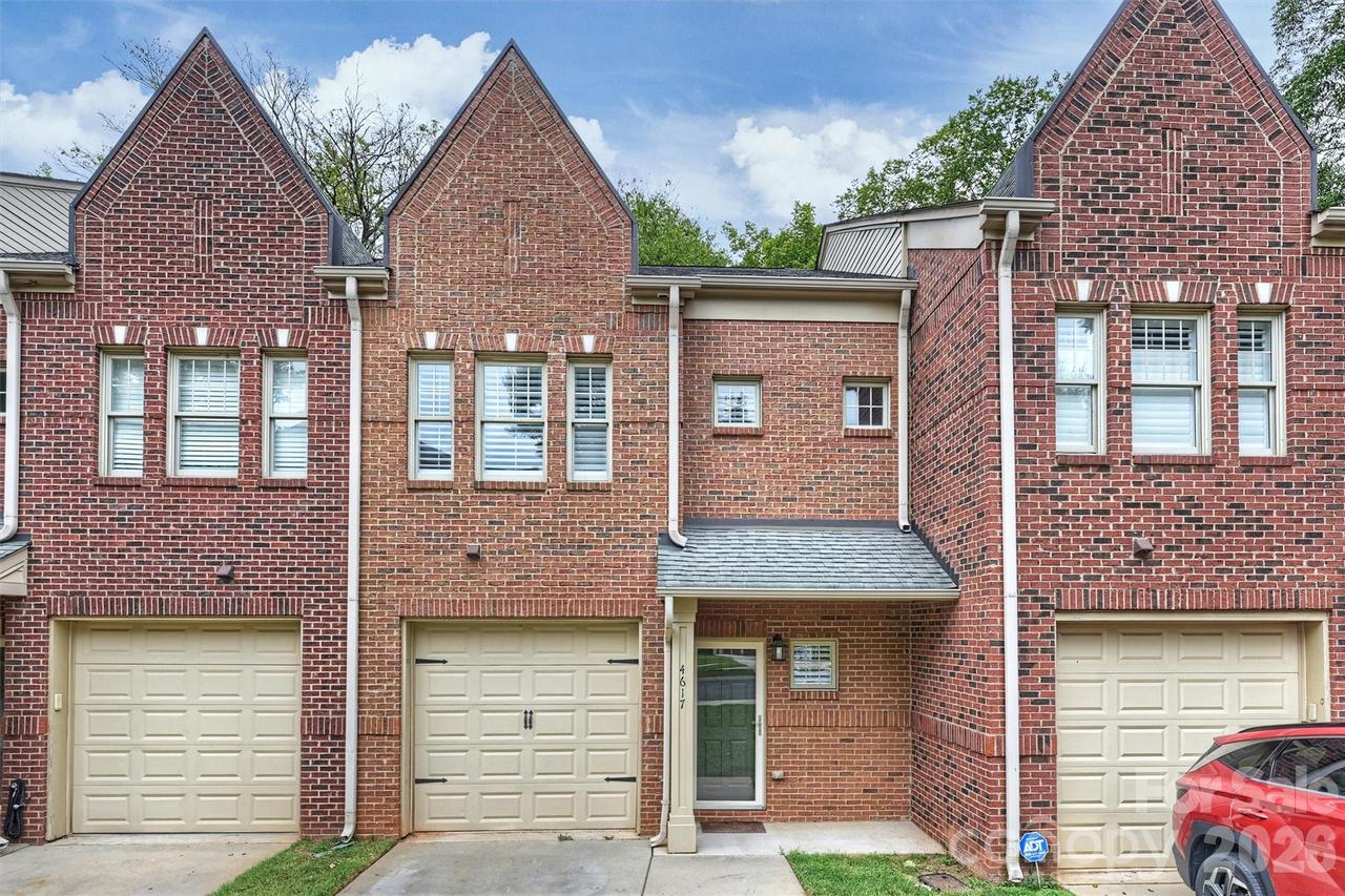 4617 Dabney Vigor Dr., Charlotte, NC 28209
