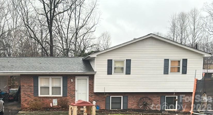 5069 W Piedmont Cir., Conover, NC 28613