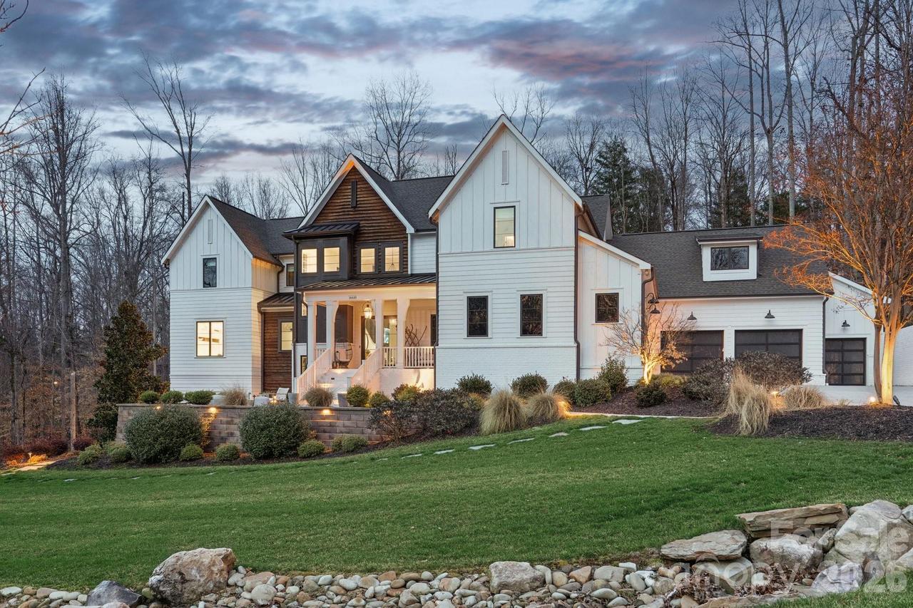 16610 Reinsch Dr., Davidson, NC 28036