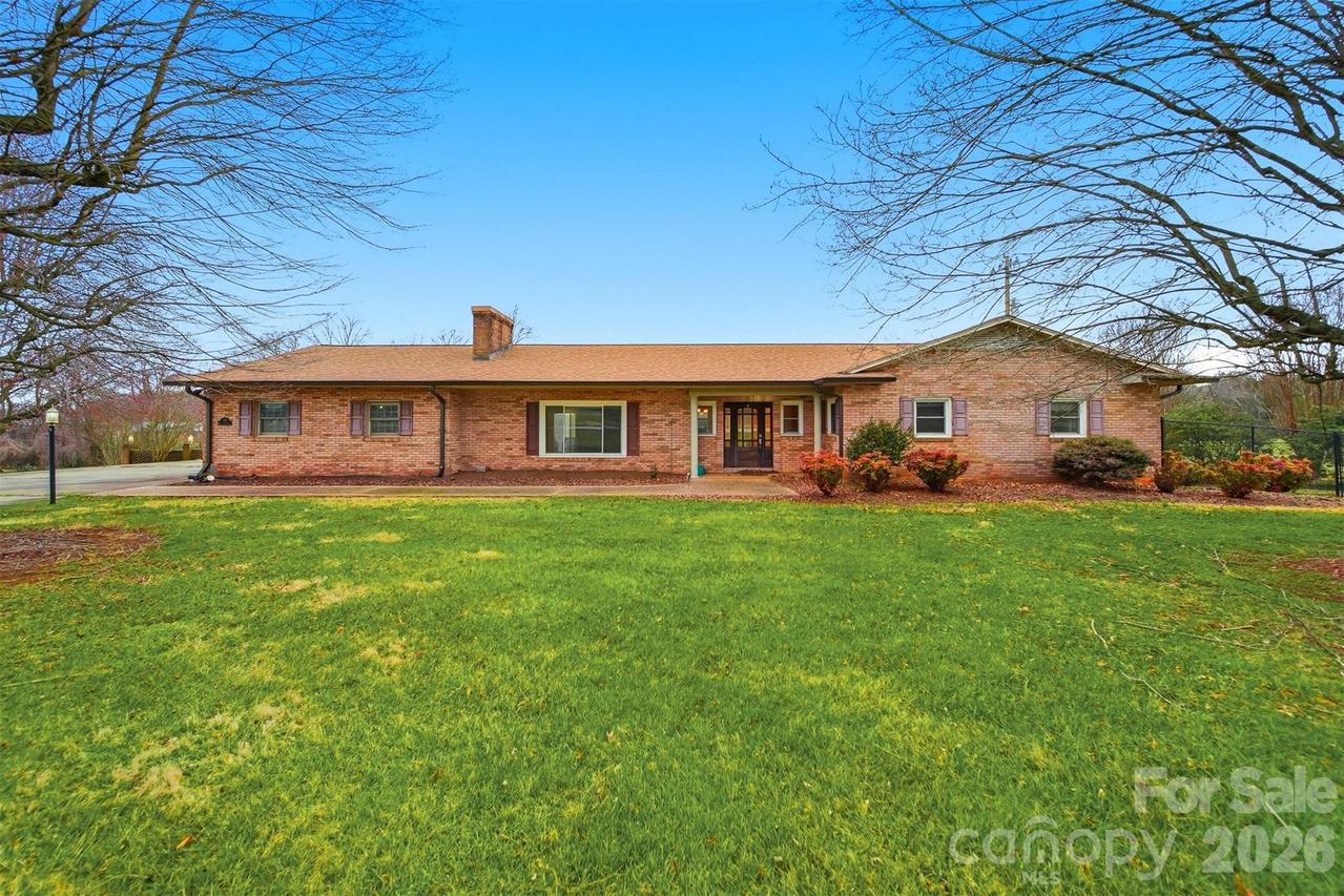 776 Smith Farm Rd., Stony Point, NC 28678