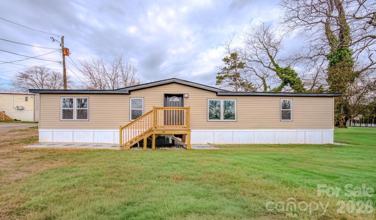 8 Teal Ln., Candler, NC 28715