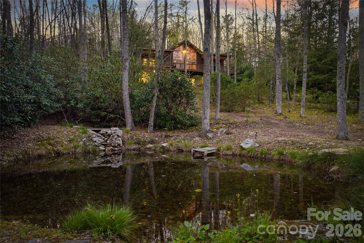 163 Bear Track Ln., Vilas, NC 28692