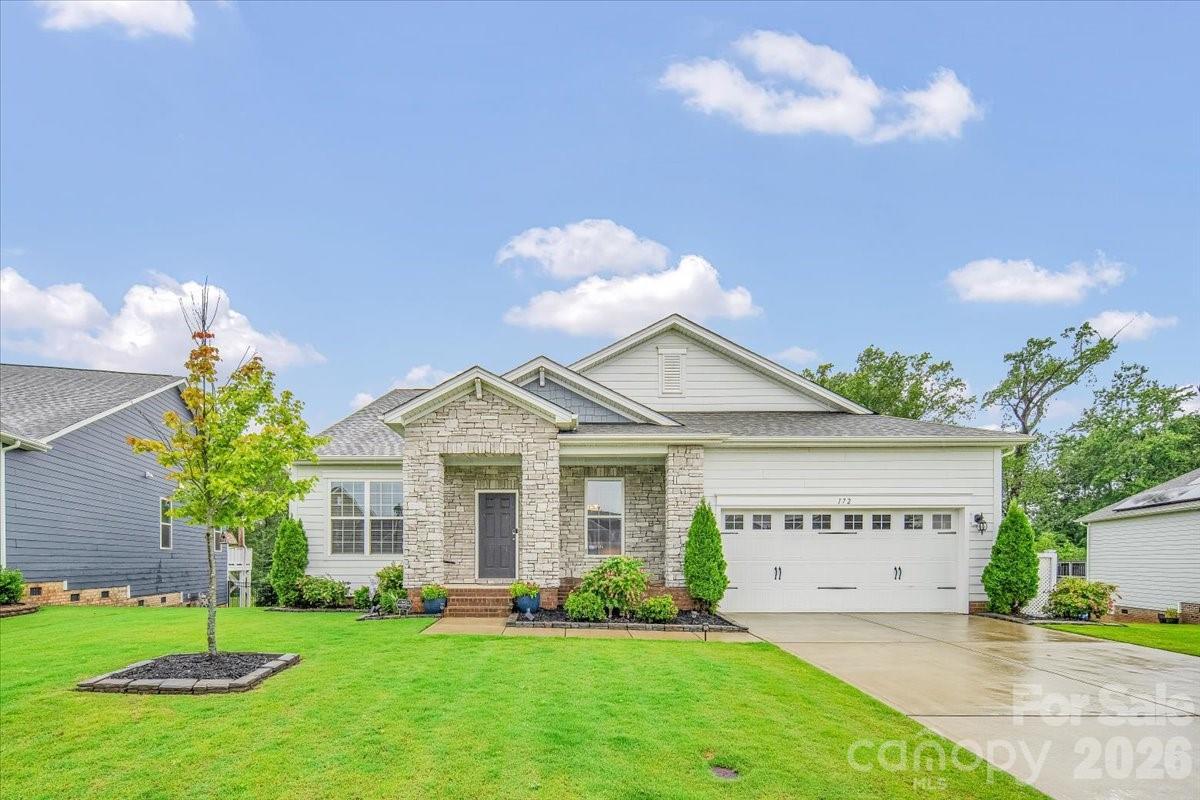 172 Caversham Dr., Mooresville, NC 28115