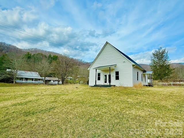 6367 Nc 261 Hwy., Bakersville, NC 28705