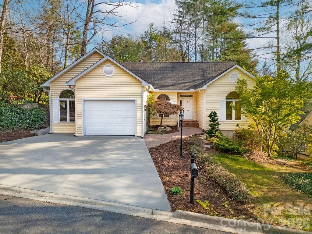 54 Wintergreen Dr., Brevard, NC 28712