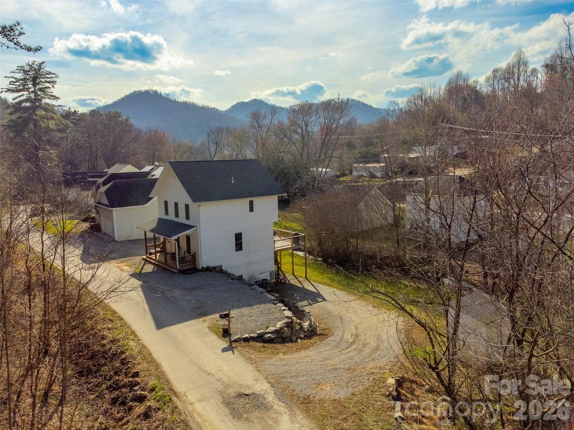 89 Stratford Pl., Sylva, NC 28779