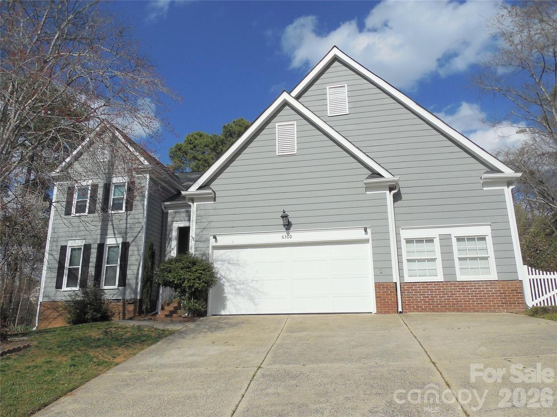 6300 Hawkwood Ln., Charlotte, NC 28277