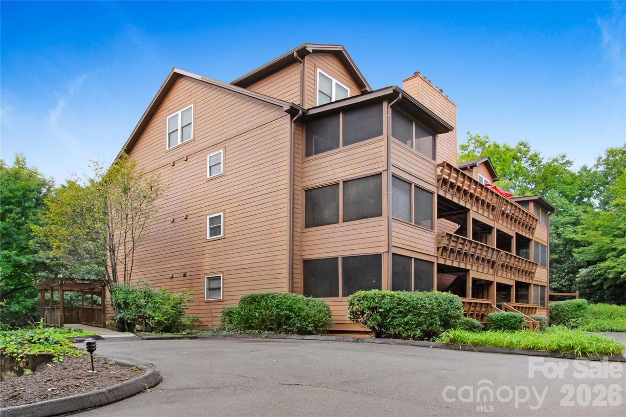 157 Toxaway Views Dr. #802, Lake Toxaway, NC 28747