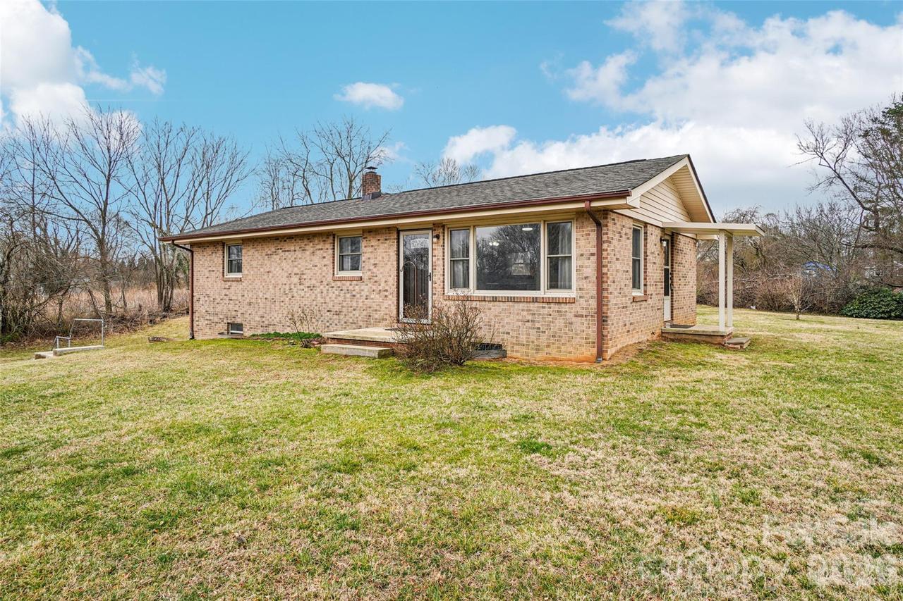 277 Powell St., Hendersonville, NC 28792