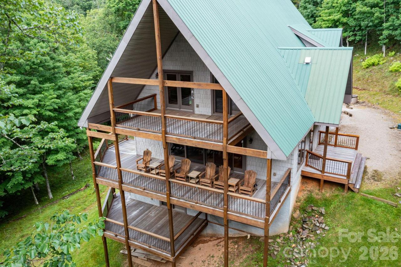 155 Mule Trail Dr., Bakersville, NC 28705