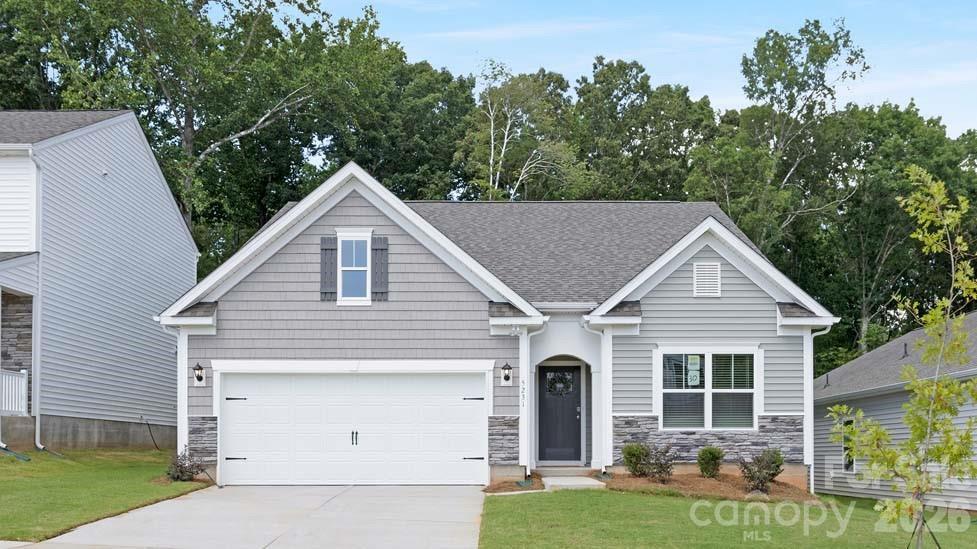 137 Cora View Tr., Waynesville, NC 28785