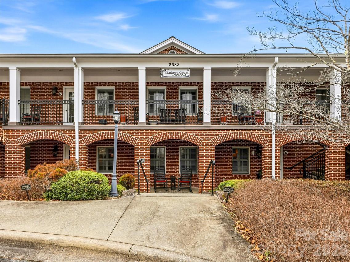 2688 Greenville Hwy. #B, Flat Rock, NC 28731