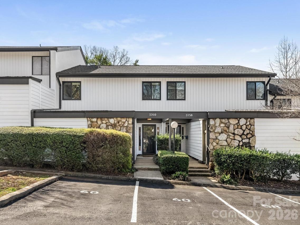 3760 Winding Creek Ln., Charlotte, NC 28226