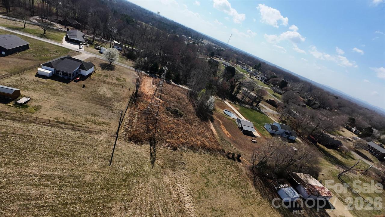 907 Honeysuckle Dr., Shelby, NC 28150