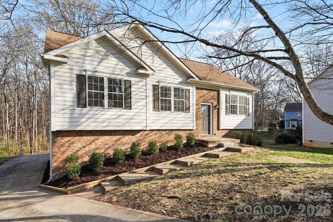 14716 Peridot Ct., Pineville, NC 28134