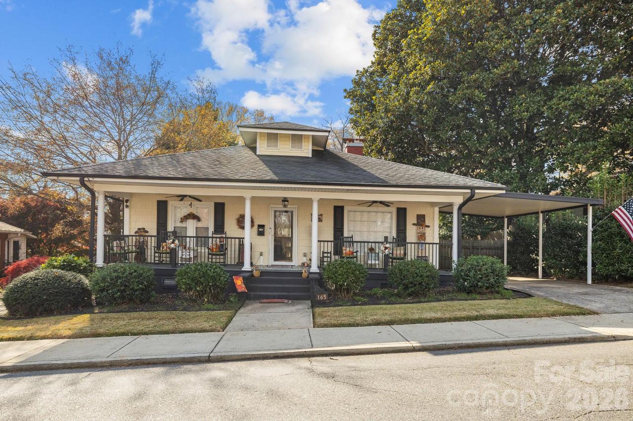 165 8th Ave., Cramerton, NC 28032