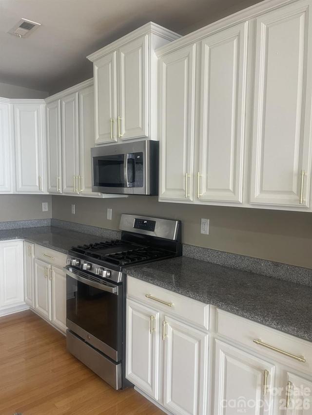 7703 Jackson Pond Dr., Charlotte, NC 28273