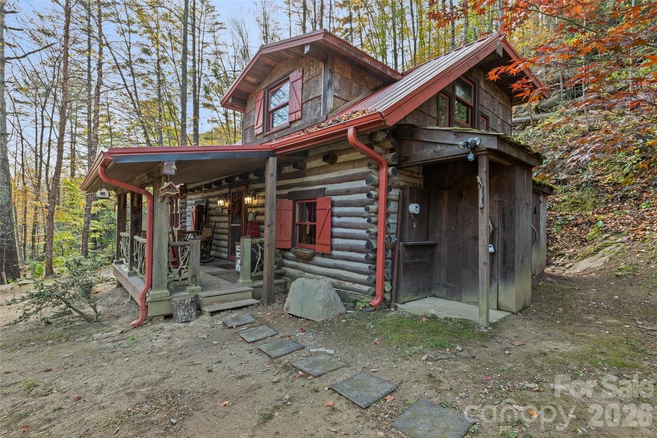 12 Victoria Rose Ln., Waynesville, NC 28785