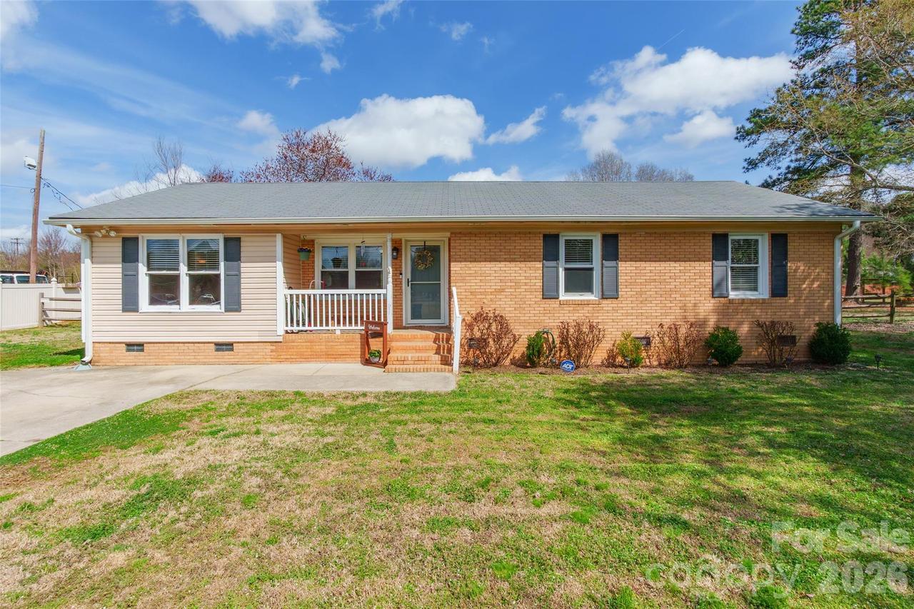 5316 Country Ln., Monroe, NC 28110